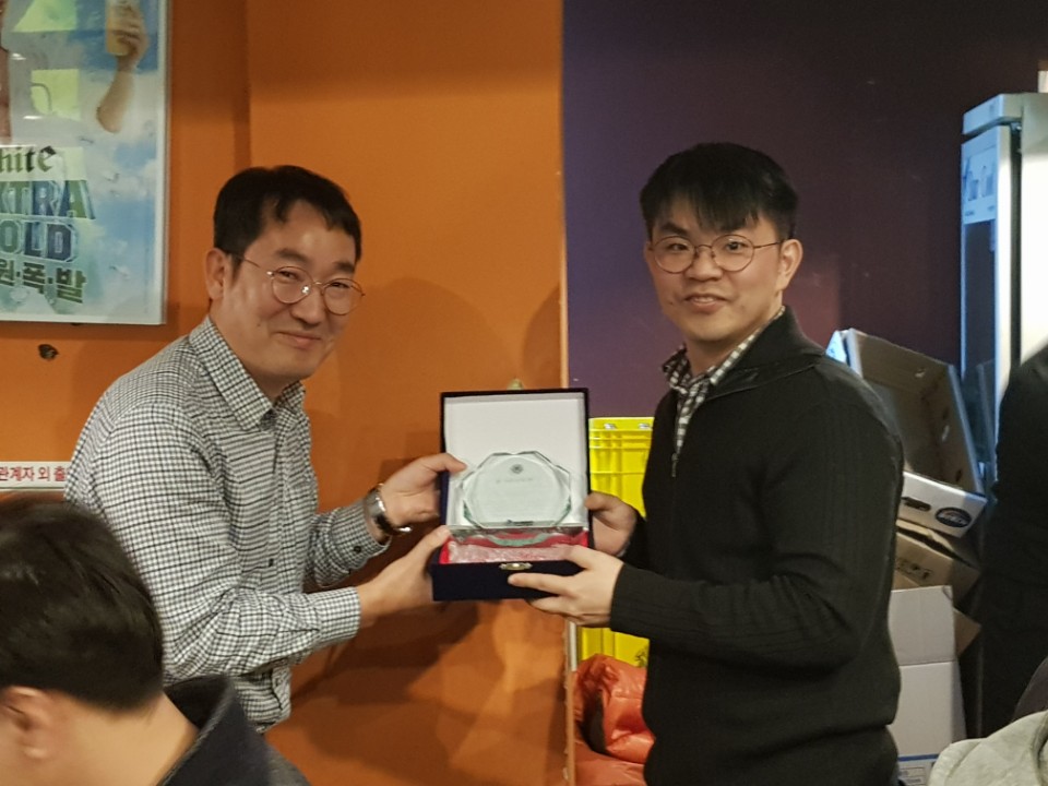 2017  송년회 KakaoTalk_20171216_195456831.jpg